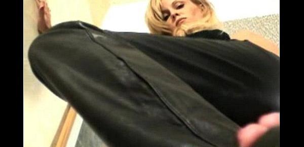  femdom in leatherpants give a cruel lesson